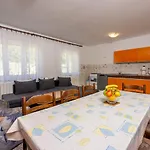 Apartment Komfortables Nur 400 Meter Zum Mit Meerblick, Grillbereich, Klima *