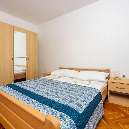 Komfortables Nur 400 Meter Zum Mit Meerblick, Grillbereich, Klima * Crikvenica