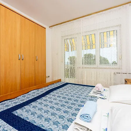 Apartment Komfortables Nur 400 Meter Zum Mit Meerblick, Grillbereich, Klima