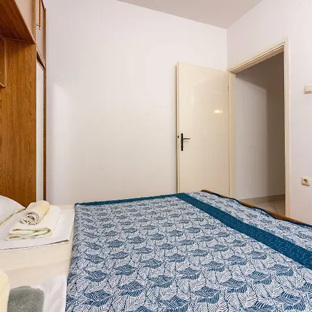 Komfortables Nur 400 Meter Zum Mit Meerblick, Grillbereich, Klima Crikvenica