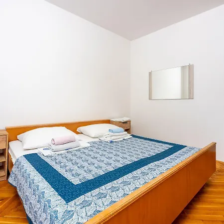 Komfortables Nur 400 Meter Zum Mit Meerblick, Grillbereich, Klima Apartmán
