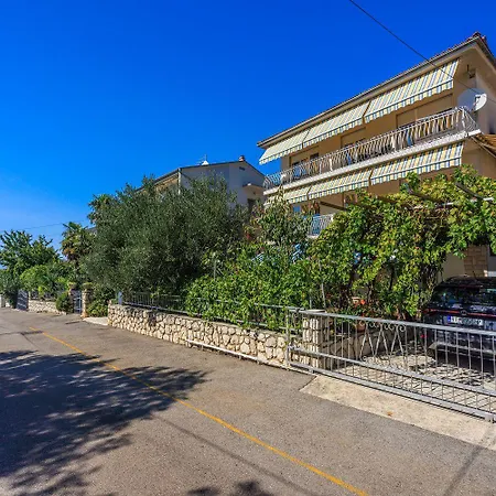 Komfortables Nur 400 Meter Zum Mit Meerblick, Grillbereich, Klima Apartmán