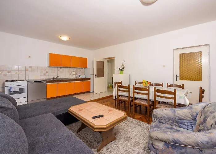 Komfortables Nur 400 Meter Zum Mit Meerblick, Grillbereich, Klima Apartmán
