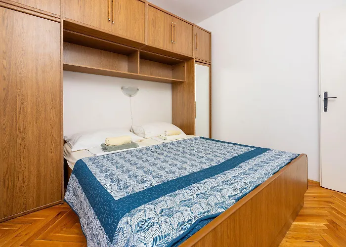 Komfortables Nur 400 Meter Zum Mit Meerblick, Grillbereich, Klima Appartement Crikvenica