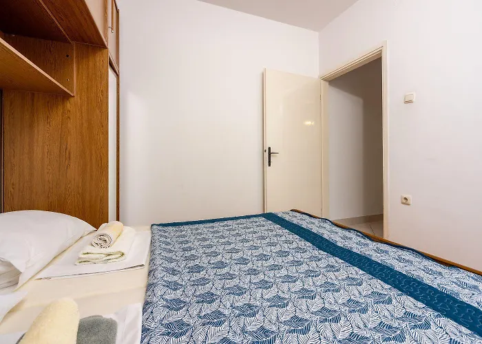 Komfortables Nur 400 Meter Zum Mit Meerblick, Grillbereich, Klima Crikvenica