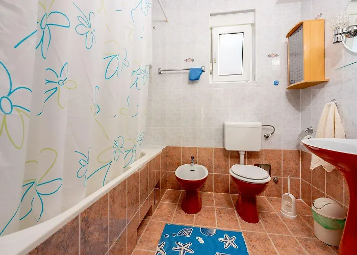 Komfortables Nur 400 Meter Zum Mit Meerblick, Grillbereich, Klima * Crikvenica